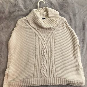 Gap Girls Cream Cable Knit Poncho. Size XL (12).